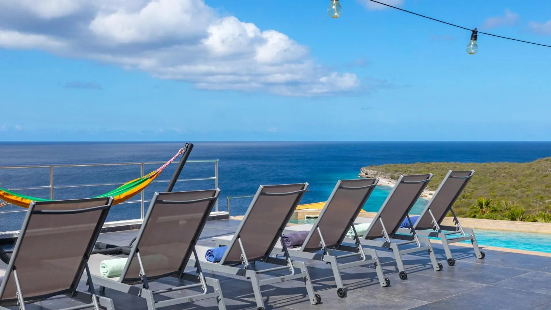 Lahara Suites With Amazing View Soto Apartment