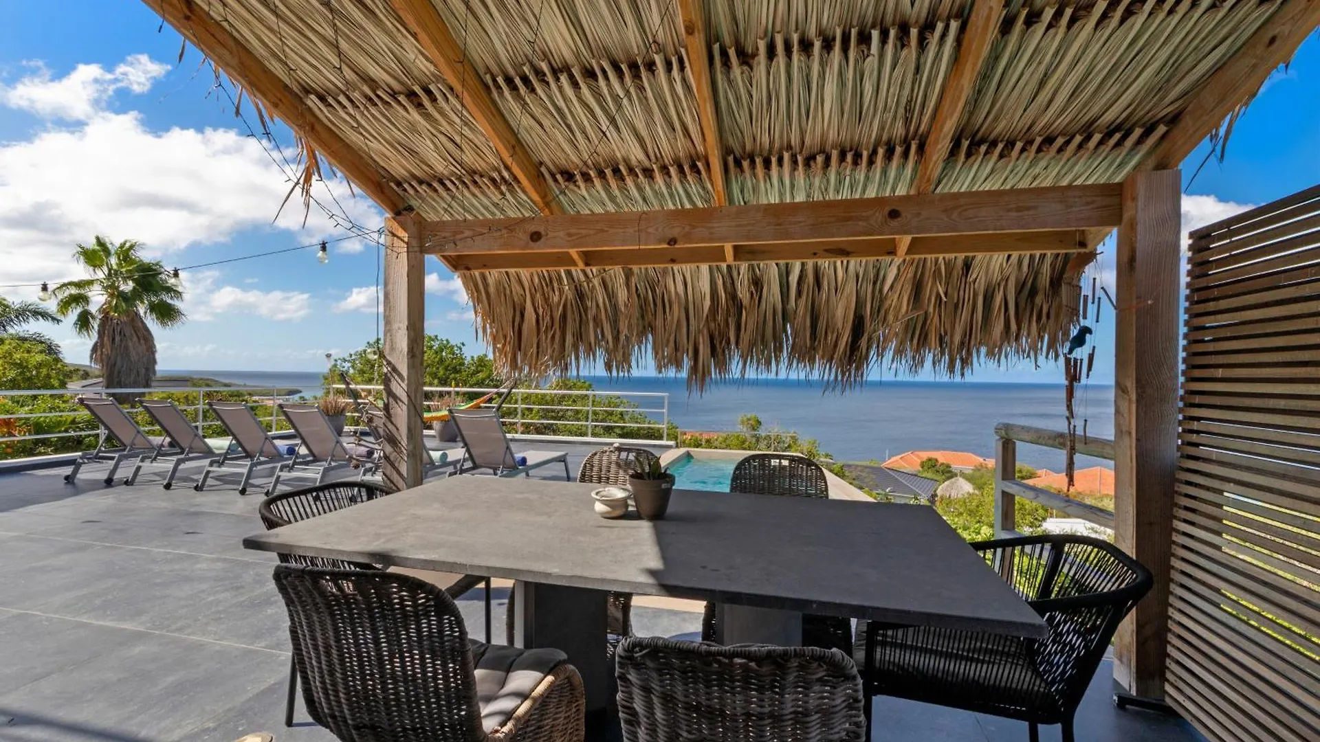 Lahara Suites With Amazing View Soto