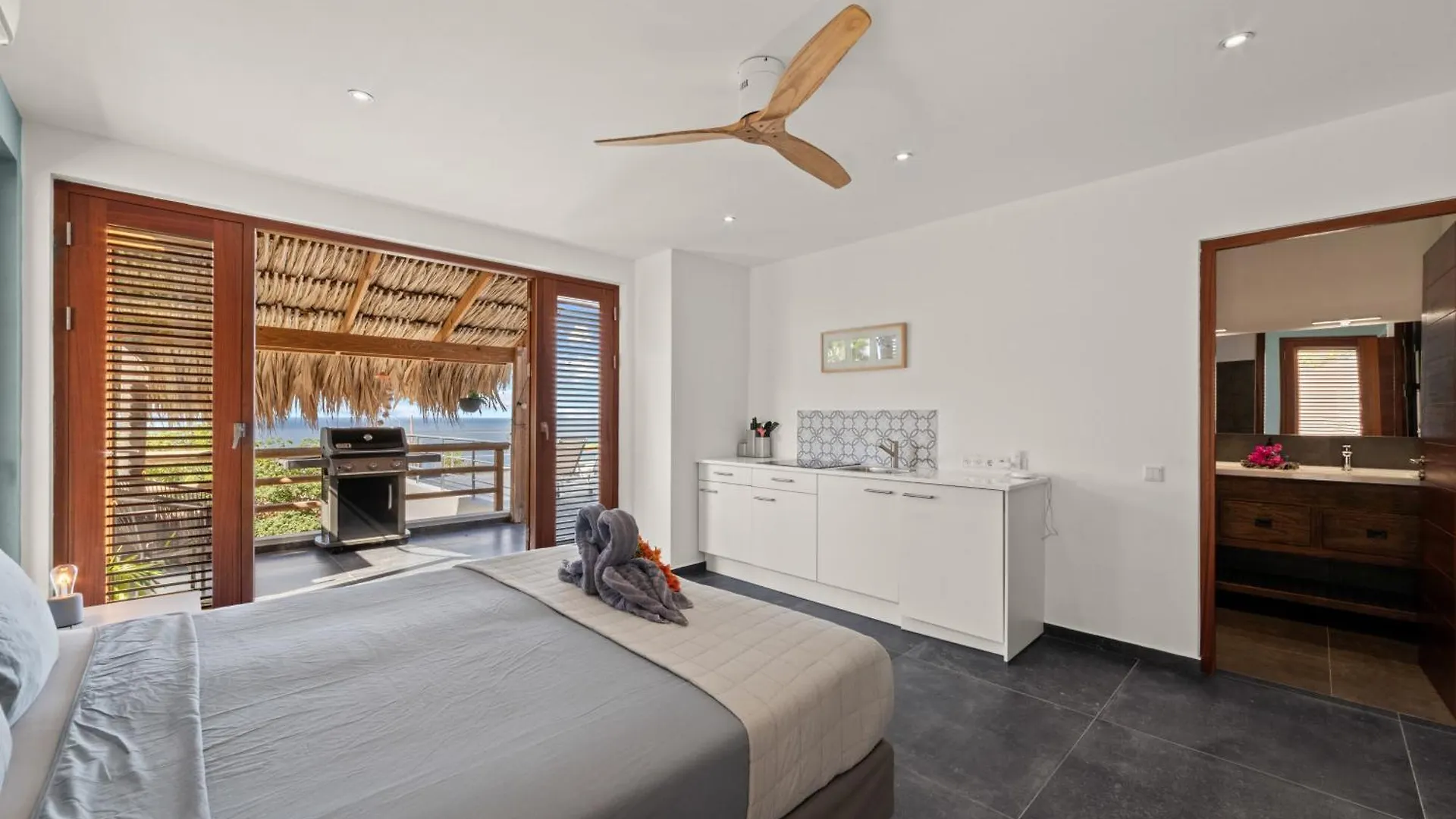 Lahara Suites With Amazing View Soto