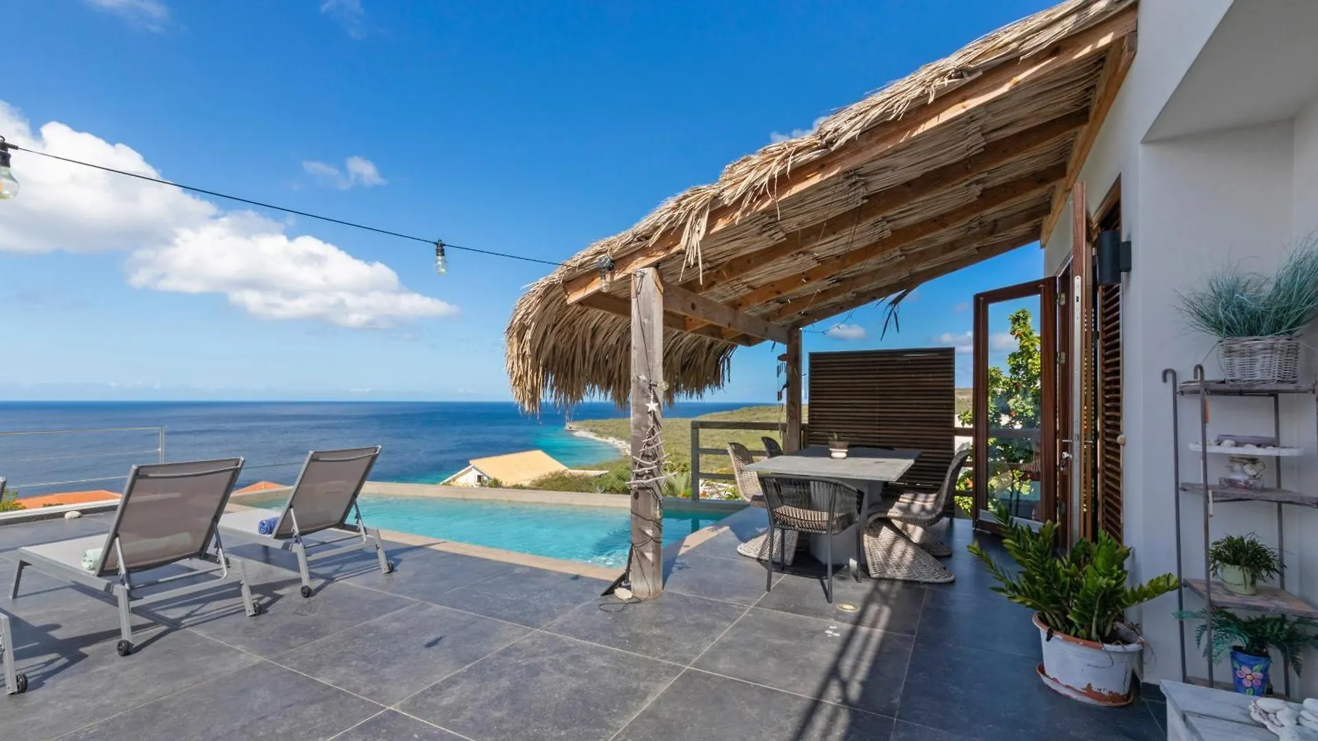 Lahara Suites With Amazing View Soto